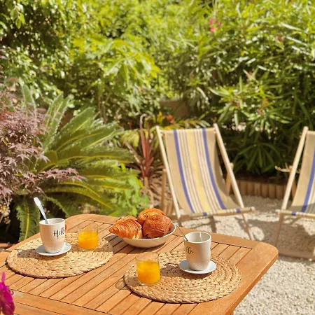 T2 Avec Jardin, Clim&piscine - Proche Plages Et Randos, Parking Privé - La Rascasse Hyères