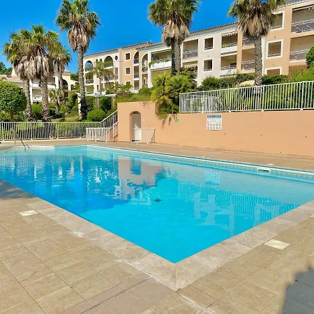 Apartamento T2 Avec Jardin, Clim&piscine - Proche Plages Et Randos, Parking Privé - La Rascasse Hyères